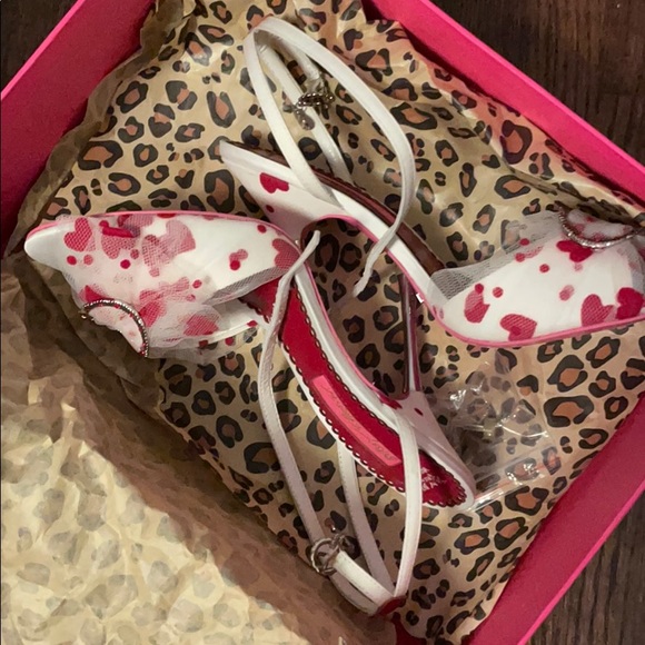 Betsy Johnson Valentine Sandal Heels - Picture 3 of 6